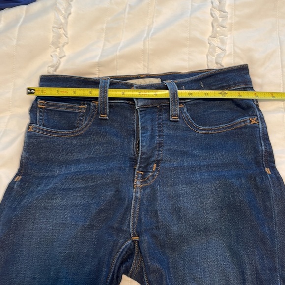 GUC Madewell 9” mid-rise skinny size 25 (2) - Picture 6 of 8